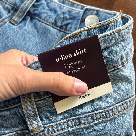 NWT Ava & Viv High Rise Relaxed Fit Denim A-Line Skirt Light Wash Womens Size 22 - Picture 3 of 9